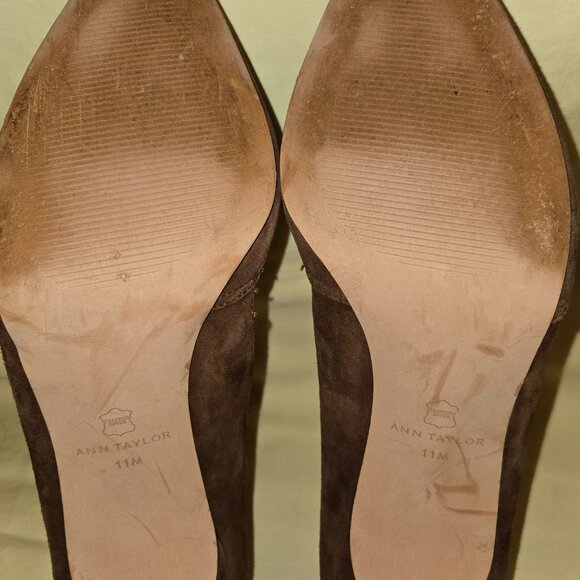 Ann Taylor Brown Suede Heels Women Size 11 EUC - Picture 4 of 8